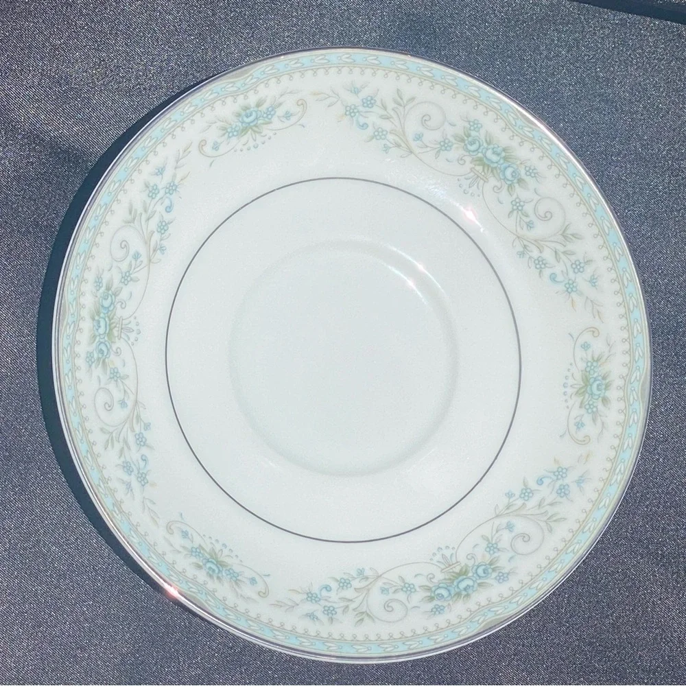 Noritake beautiful mint